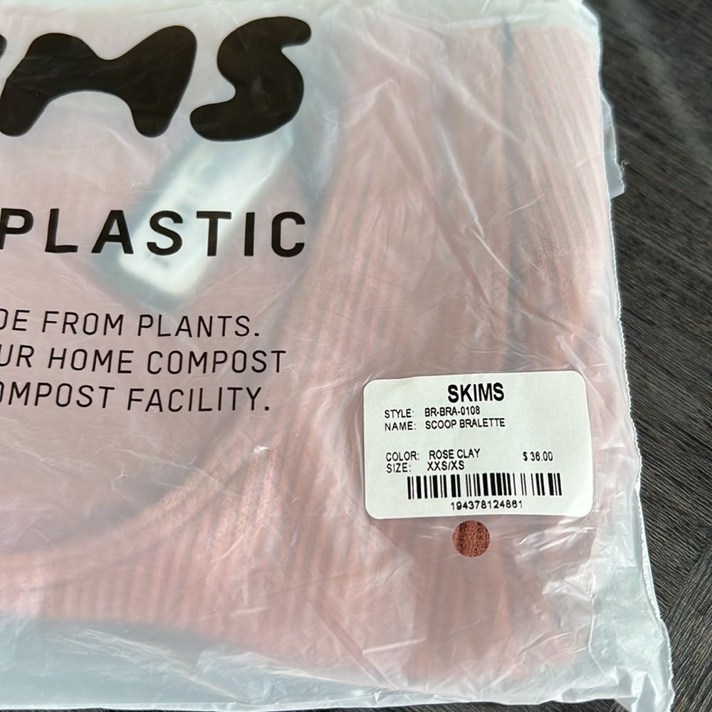 SKIMS ribbed Bralette. New in bag with tags. Size xxs/x rose clay color - Picture 3 of 4